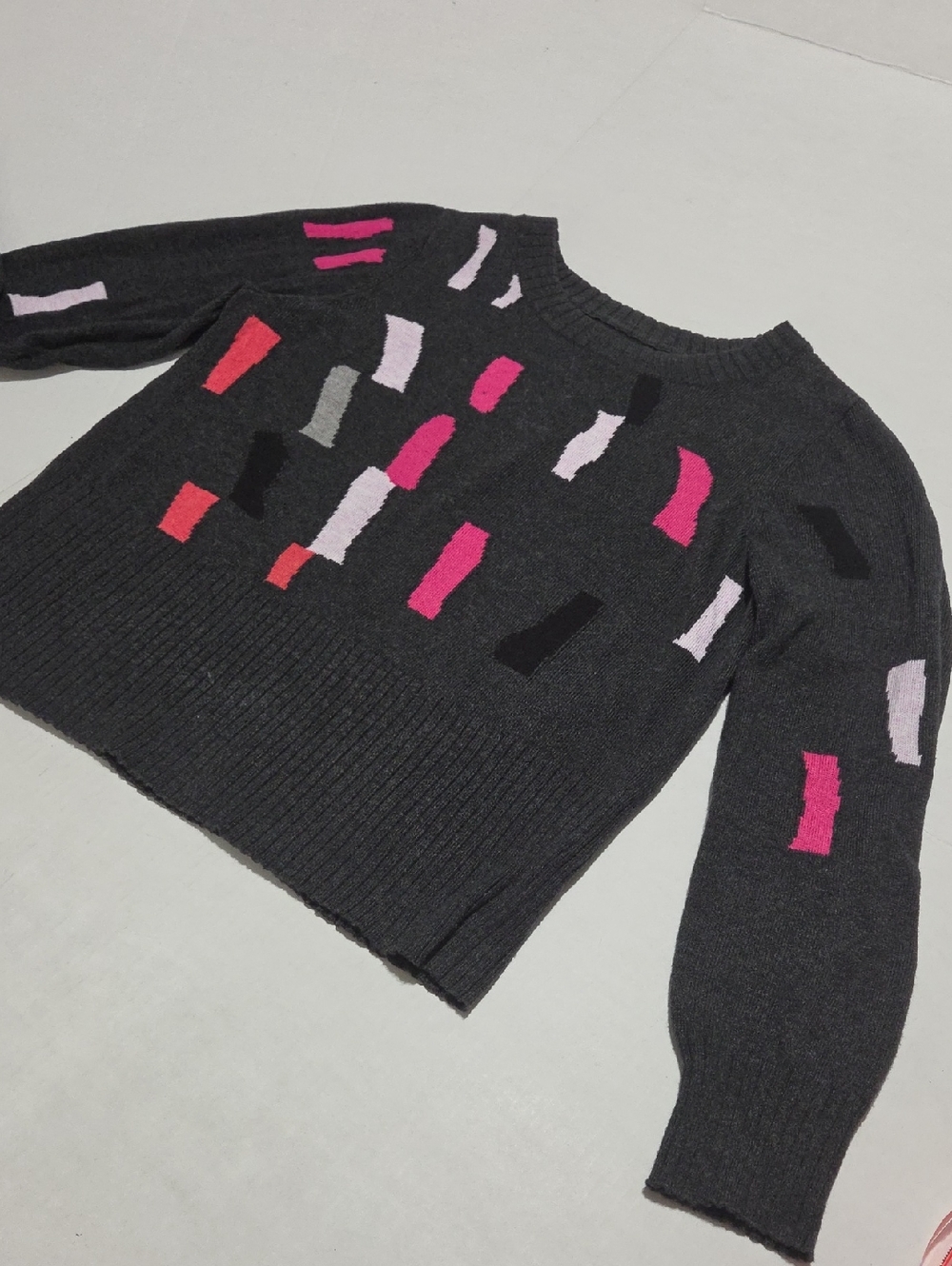 NIC+ZOE Charcoal Crewneck Sweater with Pink and Black Accent Blocks